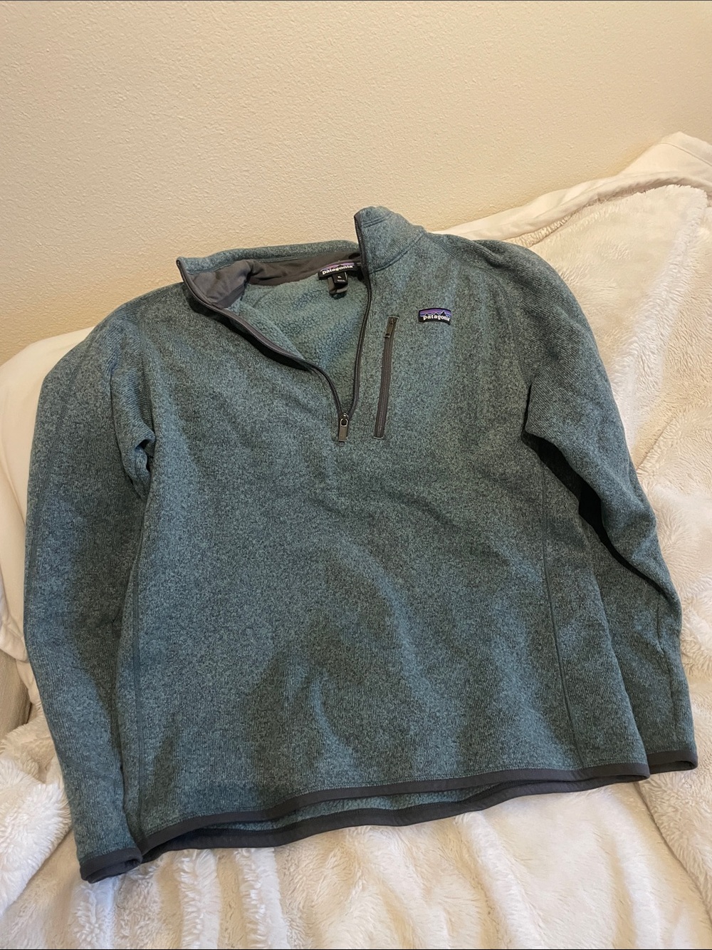Patagonia Men's Olive Green Half-Zip Fleece Pullover